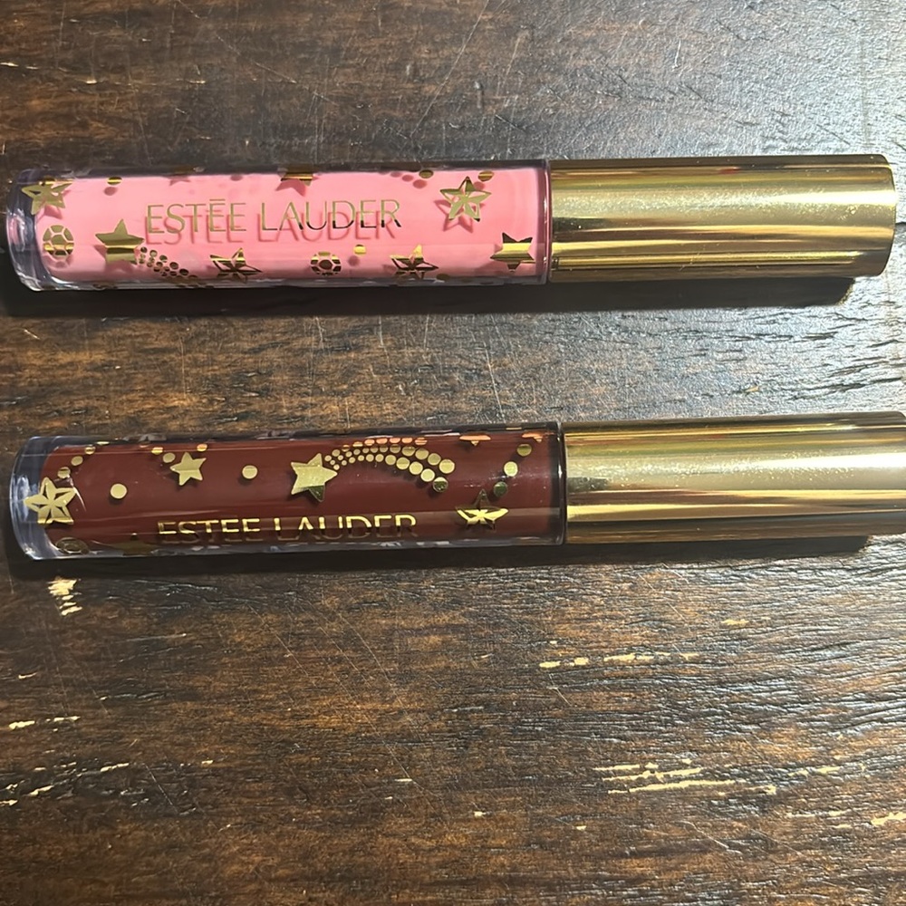 Estée Lauder 8-Piece Skincare, Lip, & Makeup Bundle - Picture 7 of 12